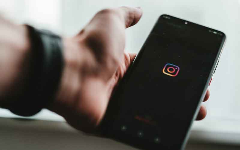 instagram lakukan verifikasi dengan video selfie pengguna